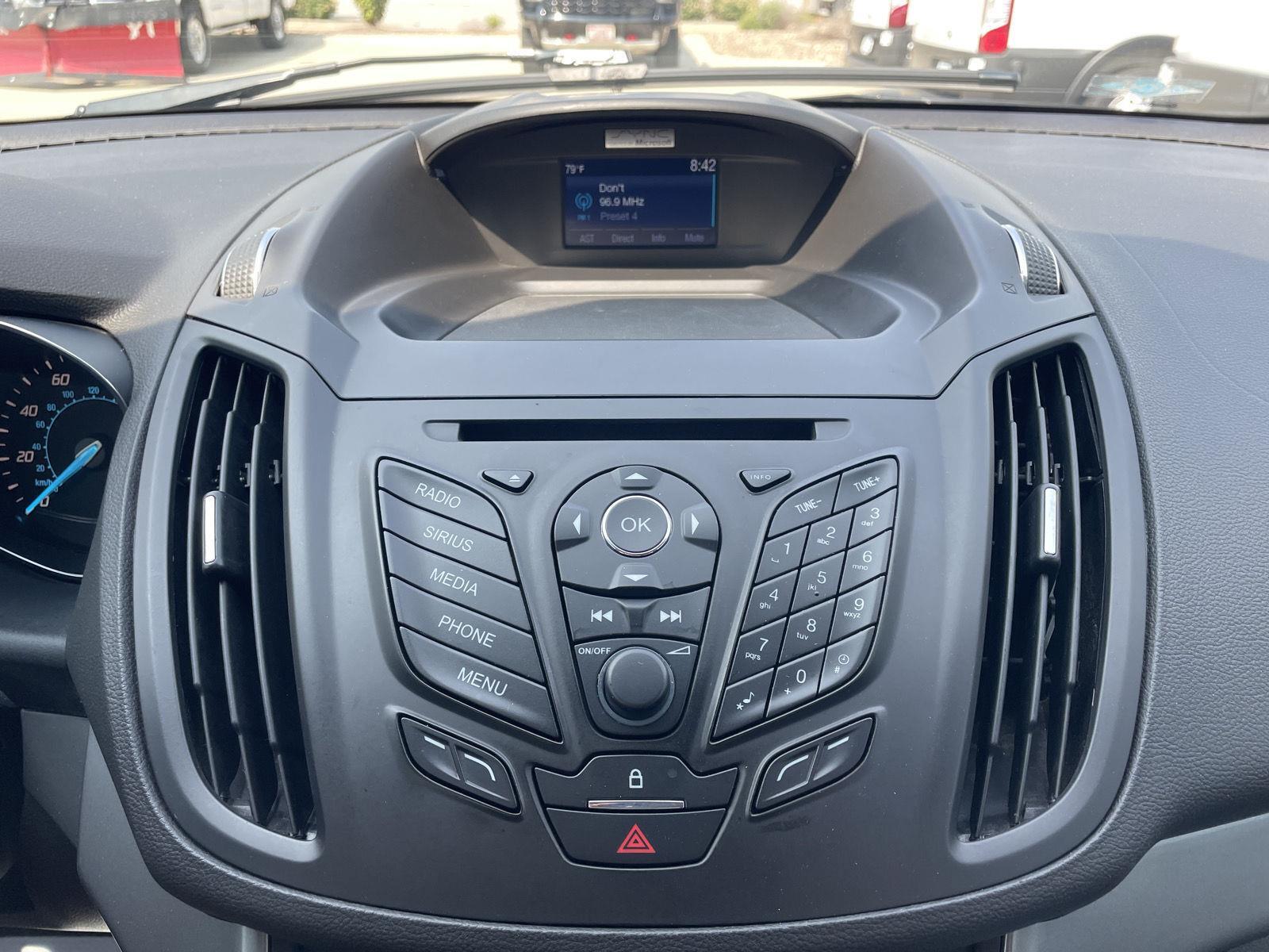 Vehicle photo 23