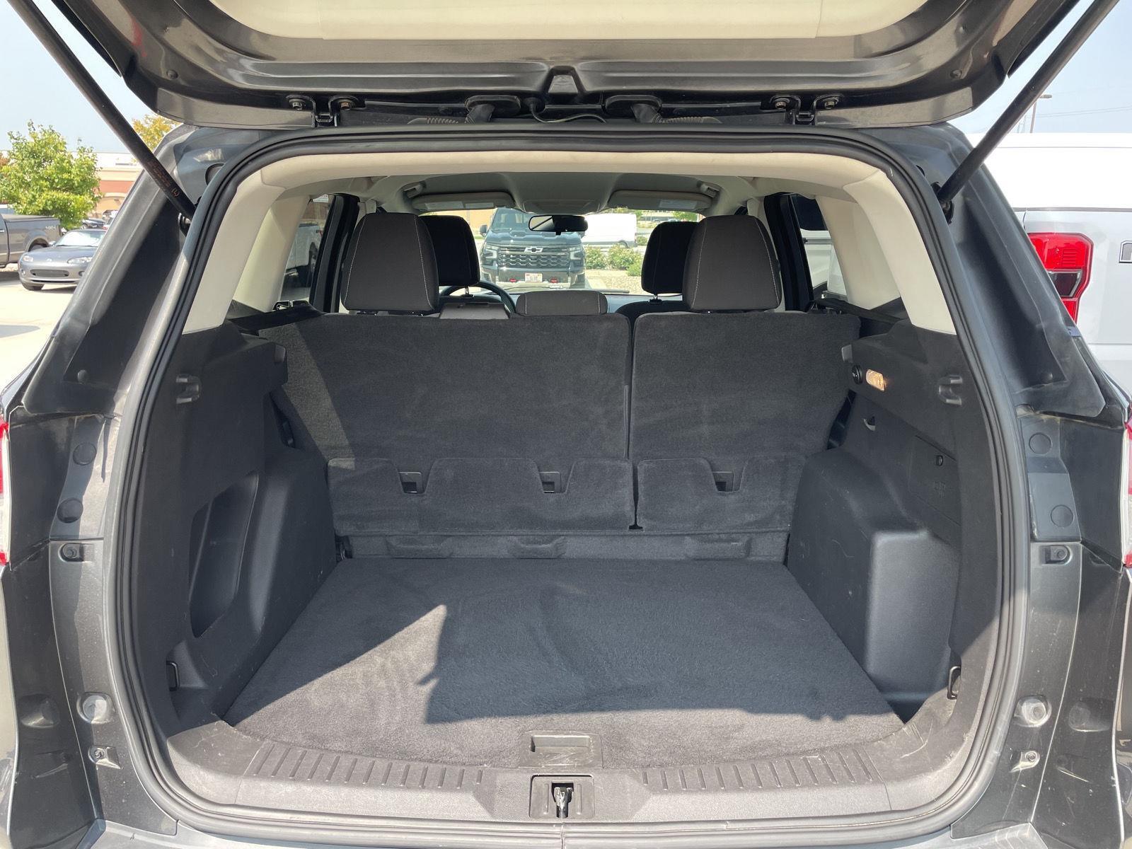 Vehicle photo 31