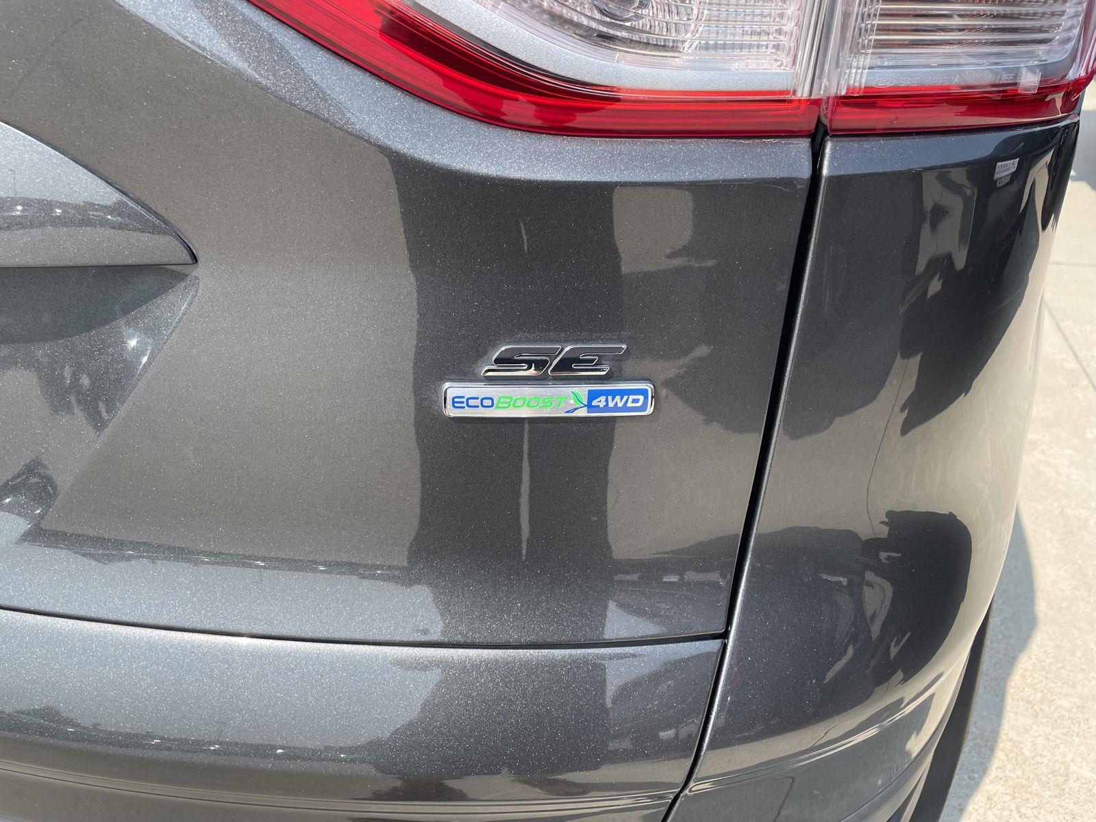 Vehicle photo 33
