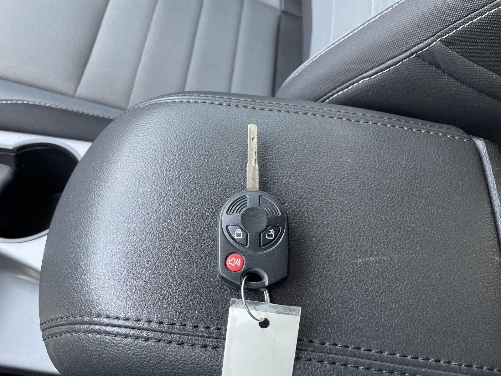 Vehicle photo 34