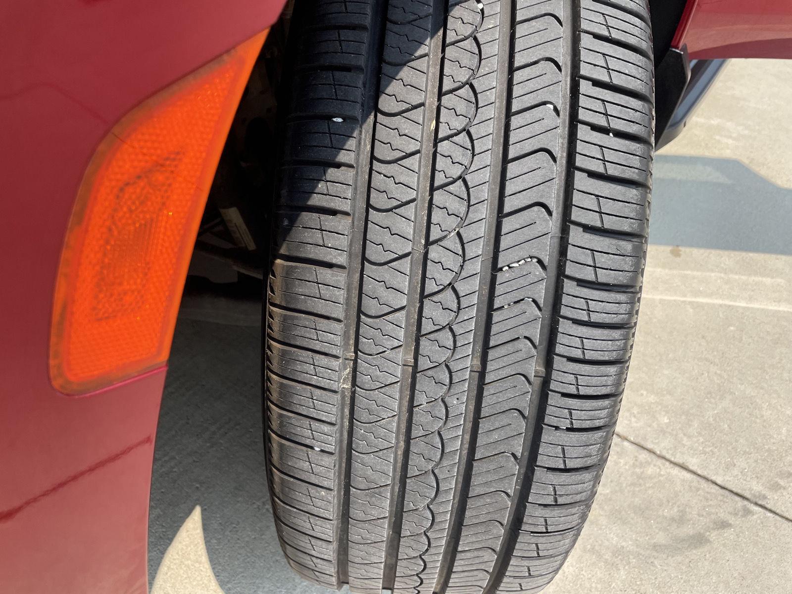 Vehicle photo 11