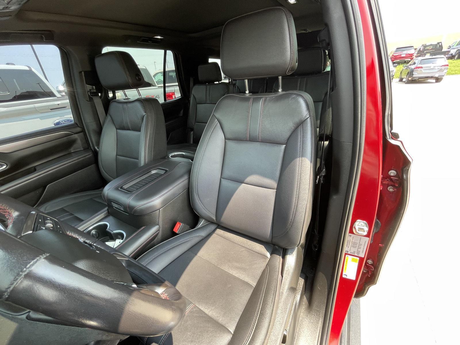Vehicle photo 18