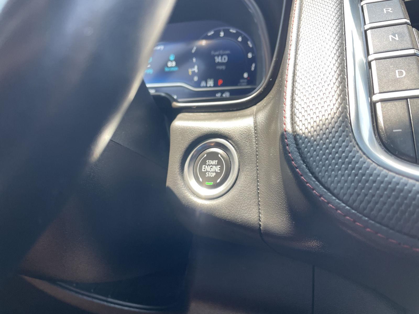 Vehicle photo 28