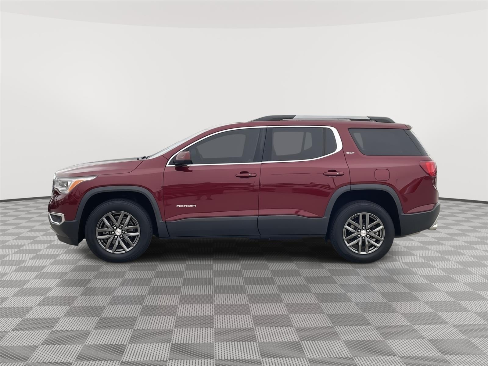 Vehicle photo 2