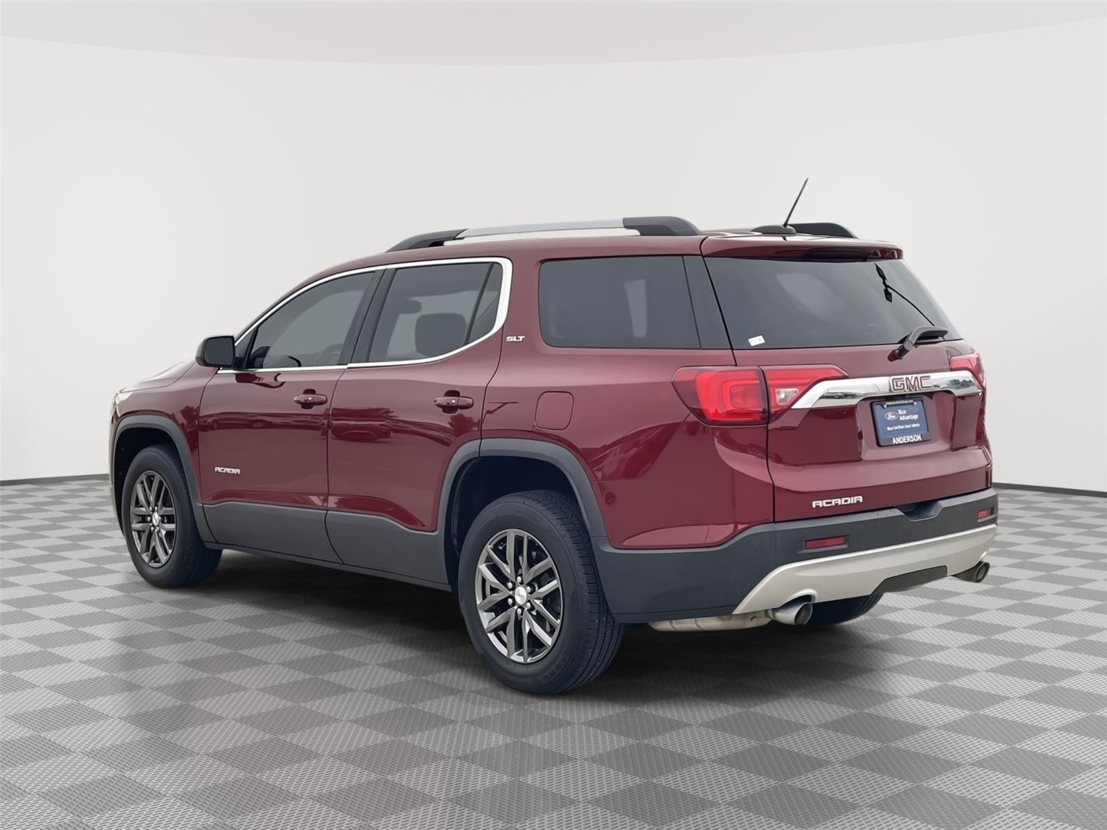 Vehicle photo 9