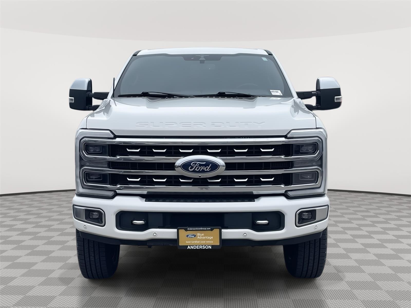 Vehicle photo 4