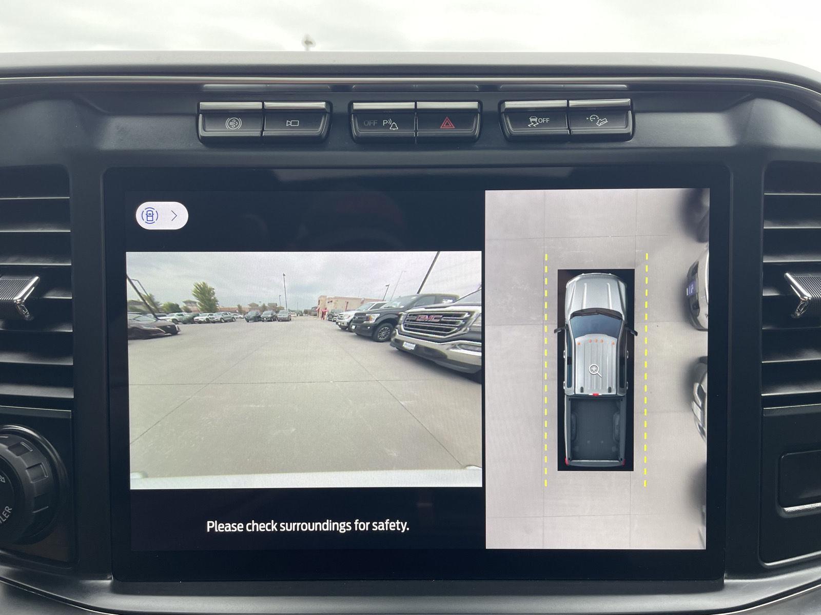 Vehicle photo 26