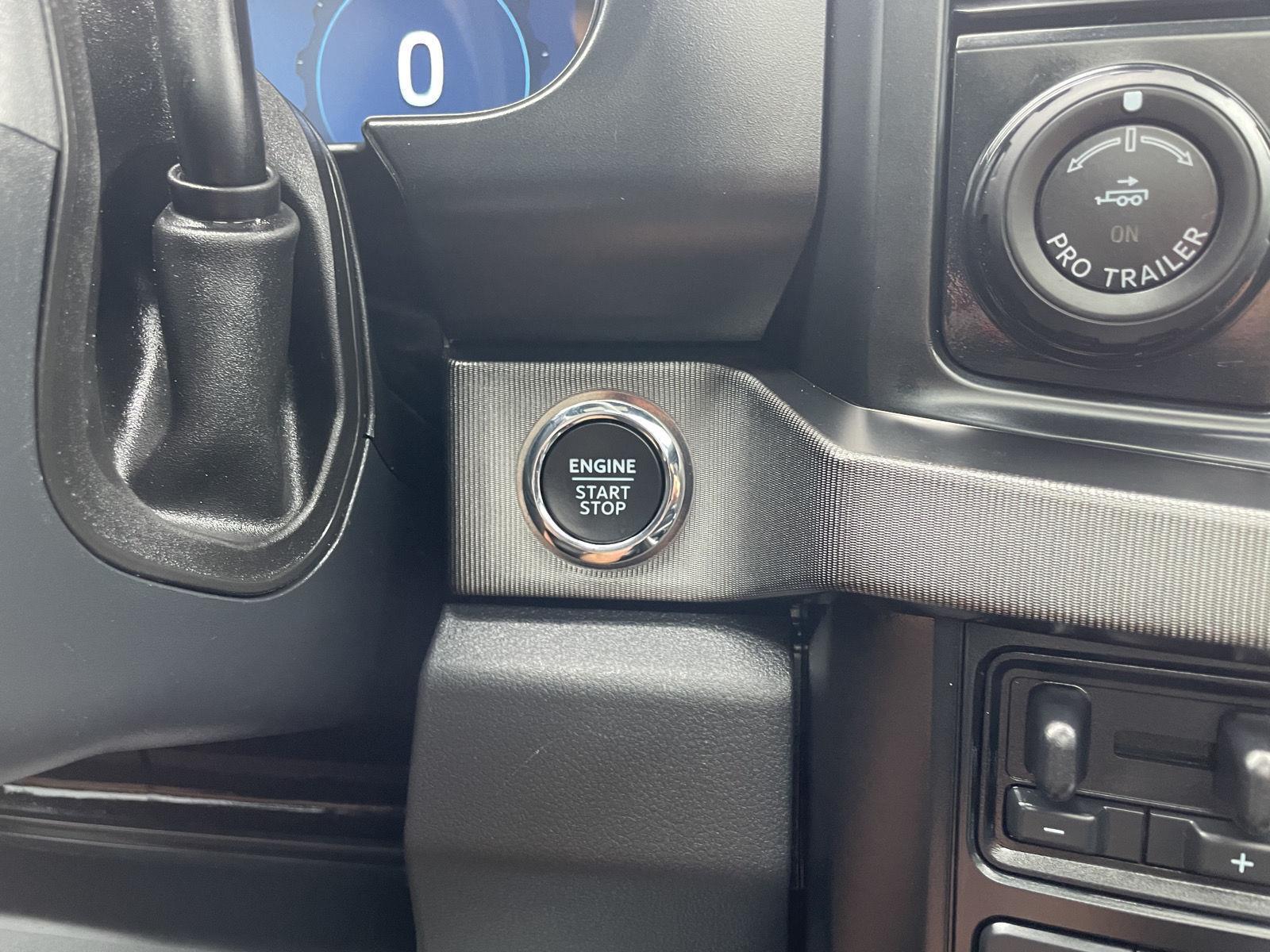 Vehicle photo 28