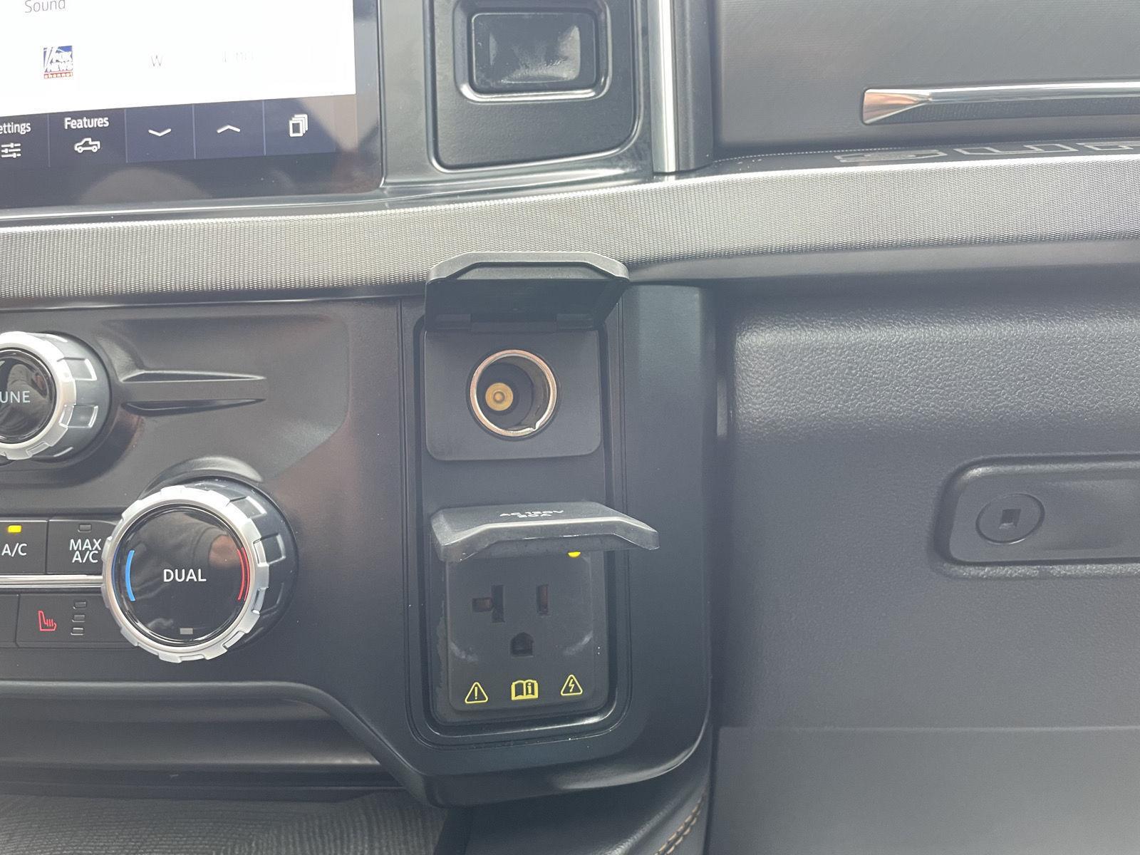 Vehicle photo 36