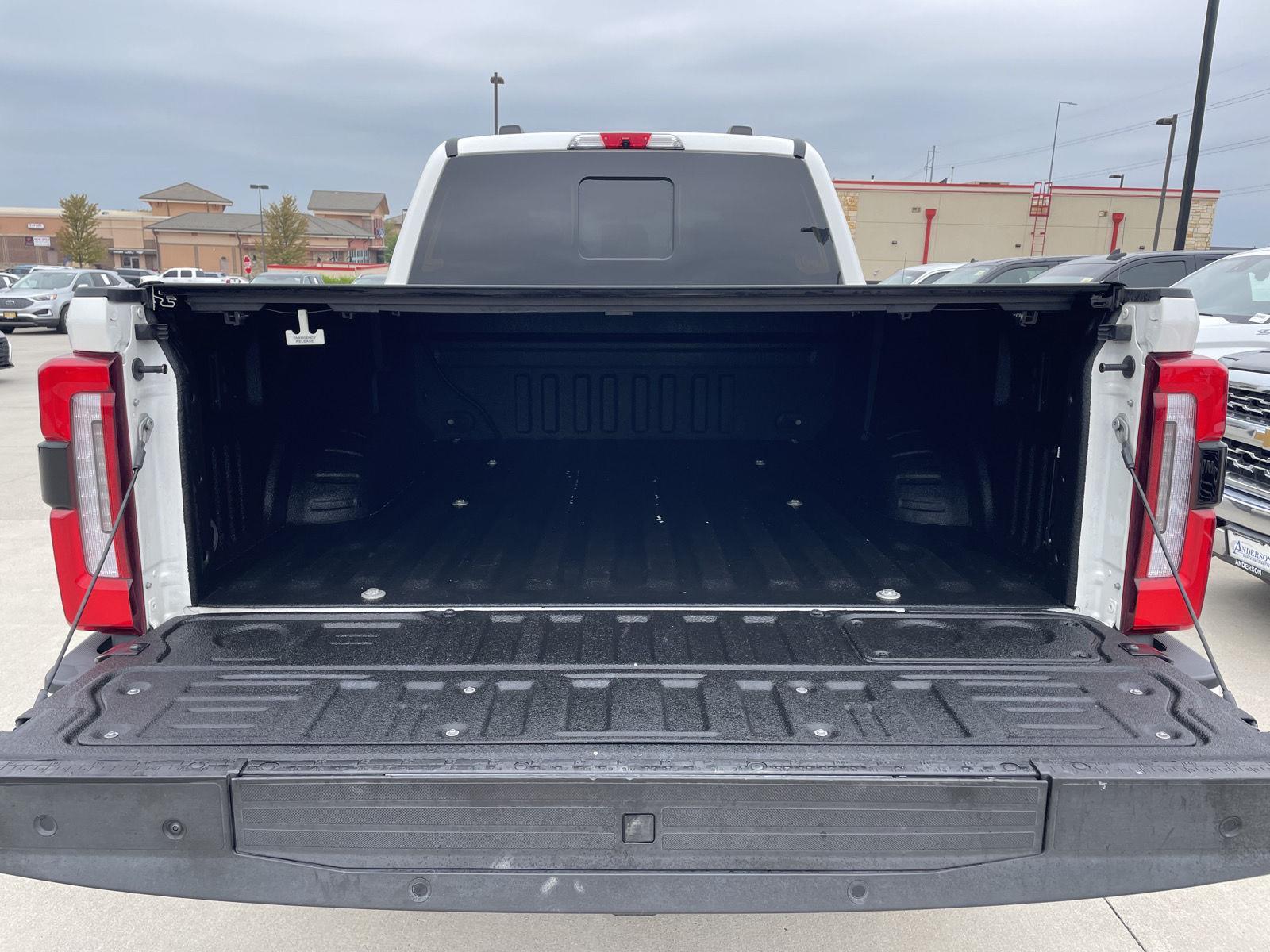 Vehicle photo 42