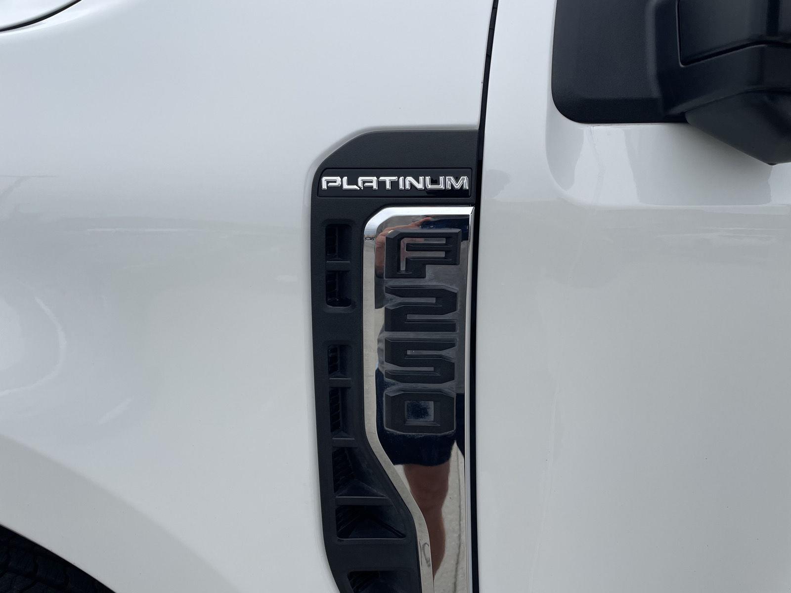 Vehicle photo 44