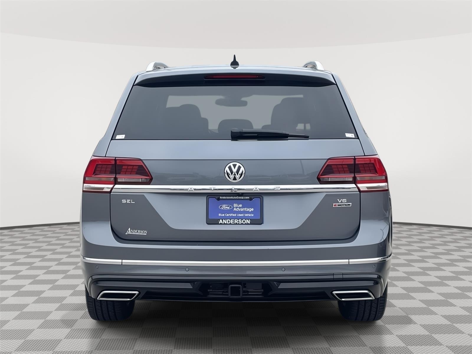 Vehicle photo 8