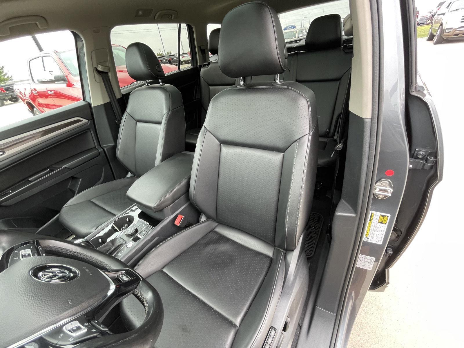 Vehicle photo 18