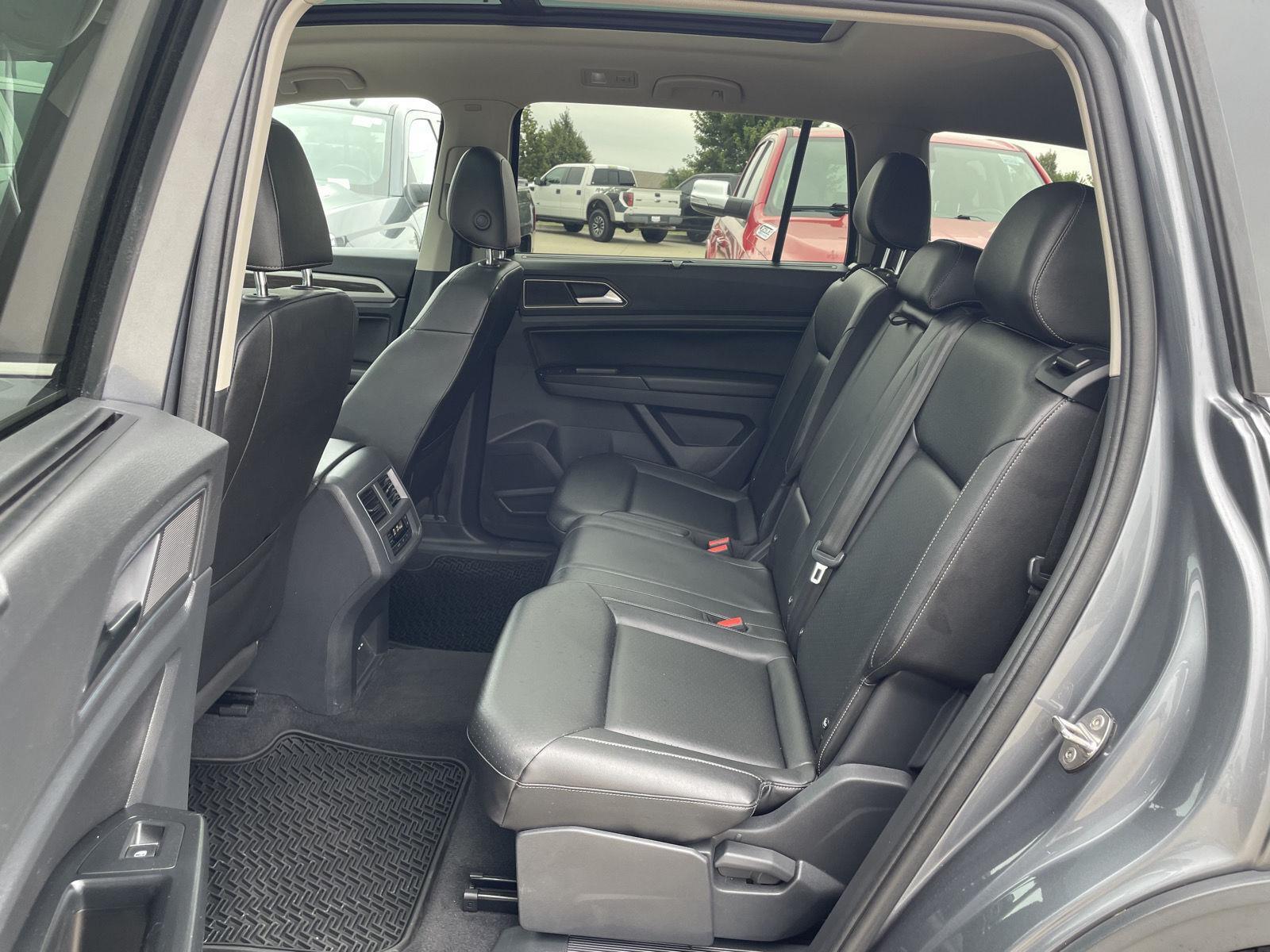 Vehicle photo 20