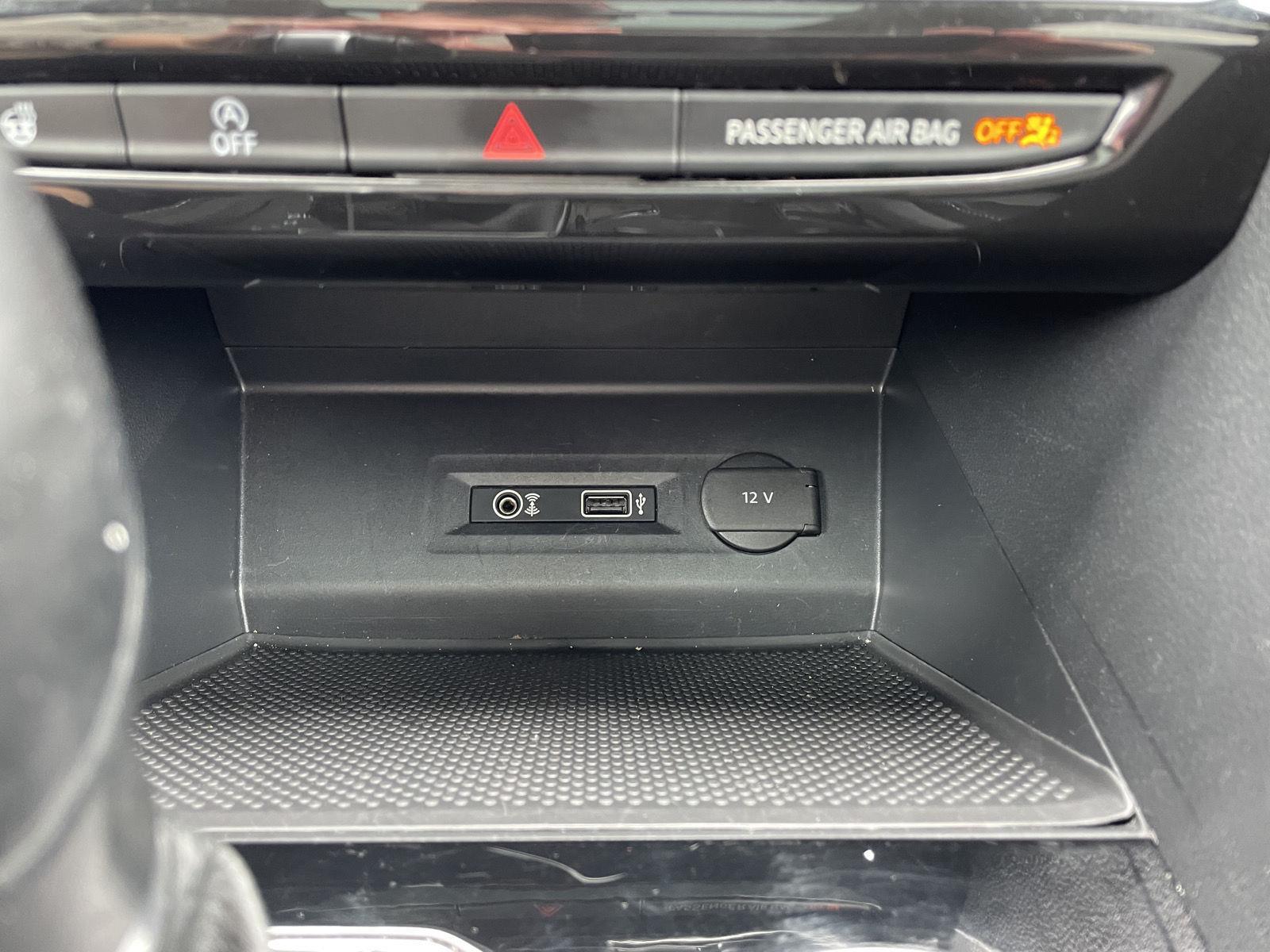 Vehicle photo 31