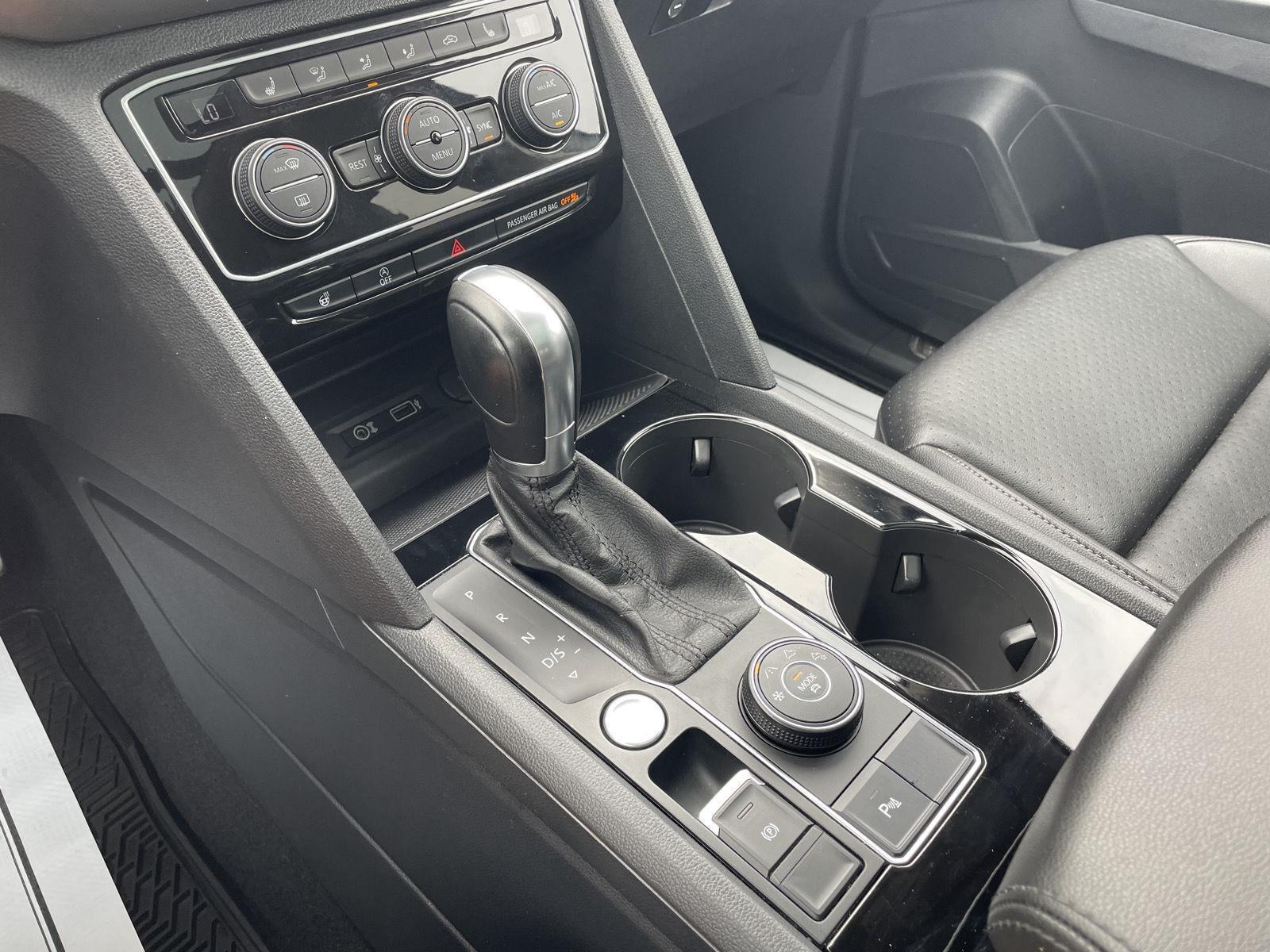 Vehicle photo 33