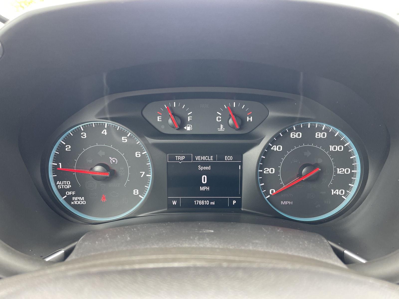 Vehicle photo 14