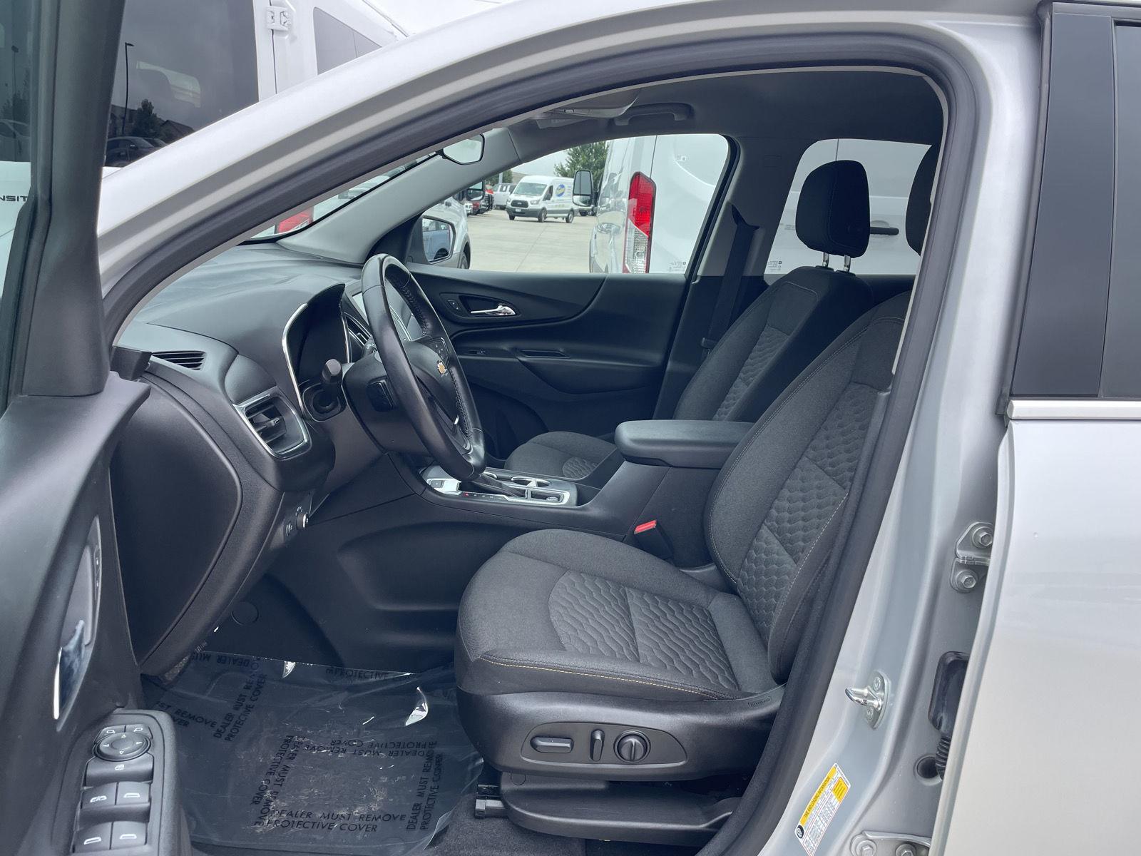 Vehicle photo 16
