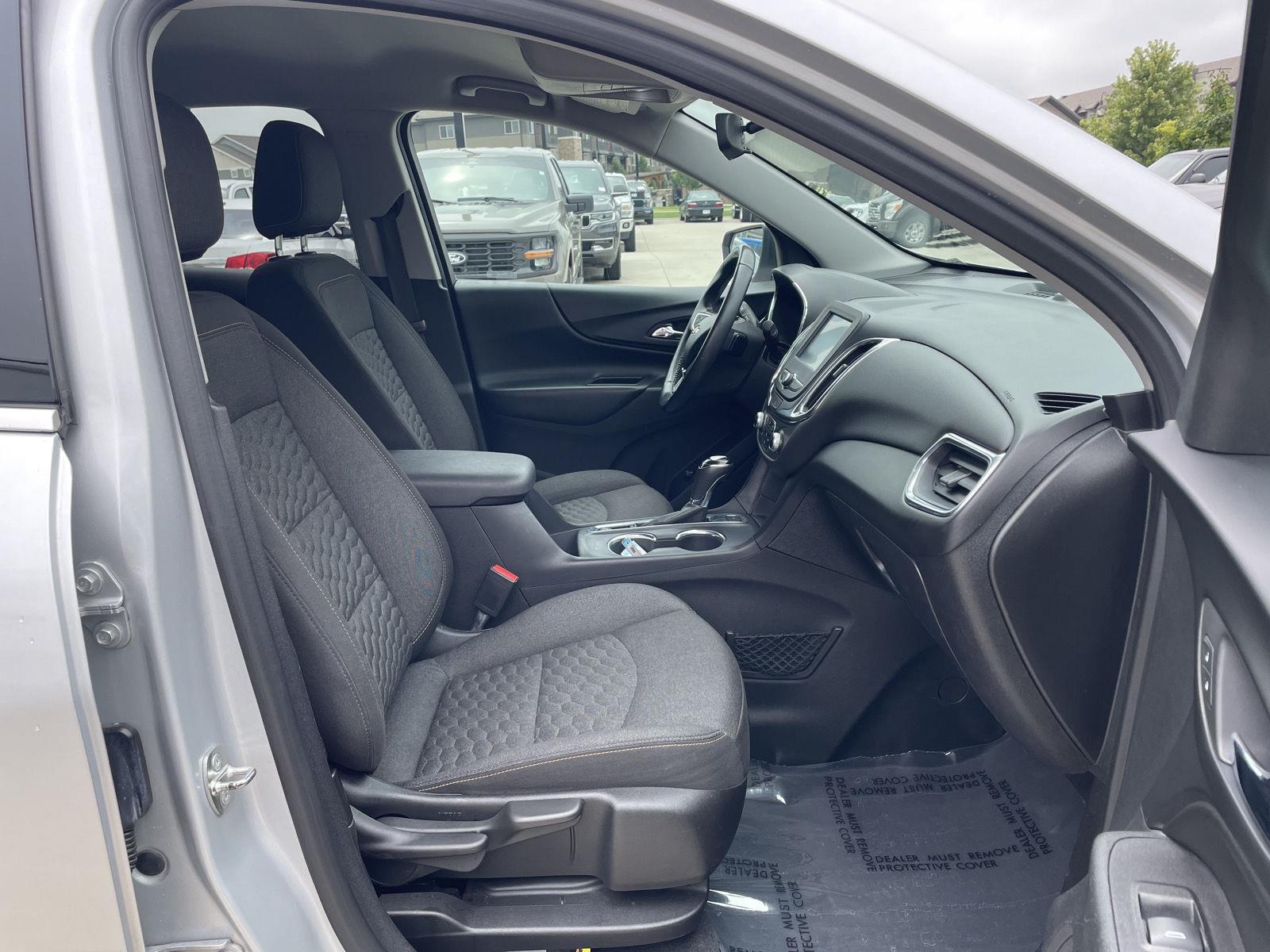 Vehicle photo 18