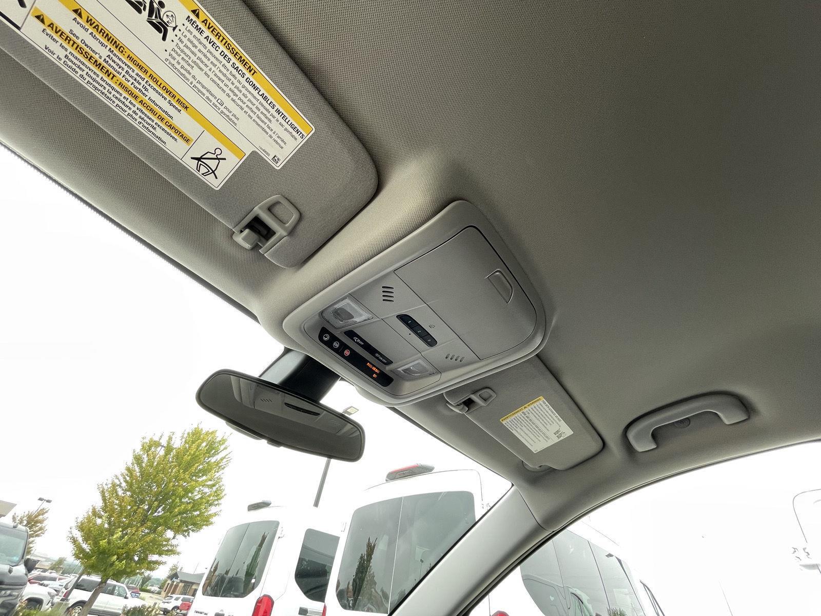 Vehicle photo 20