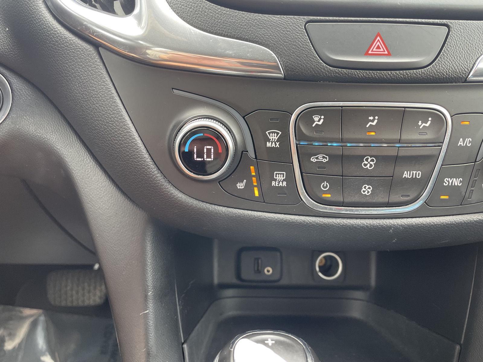 Vehicle photo 26