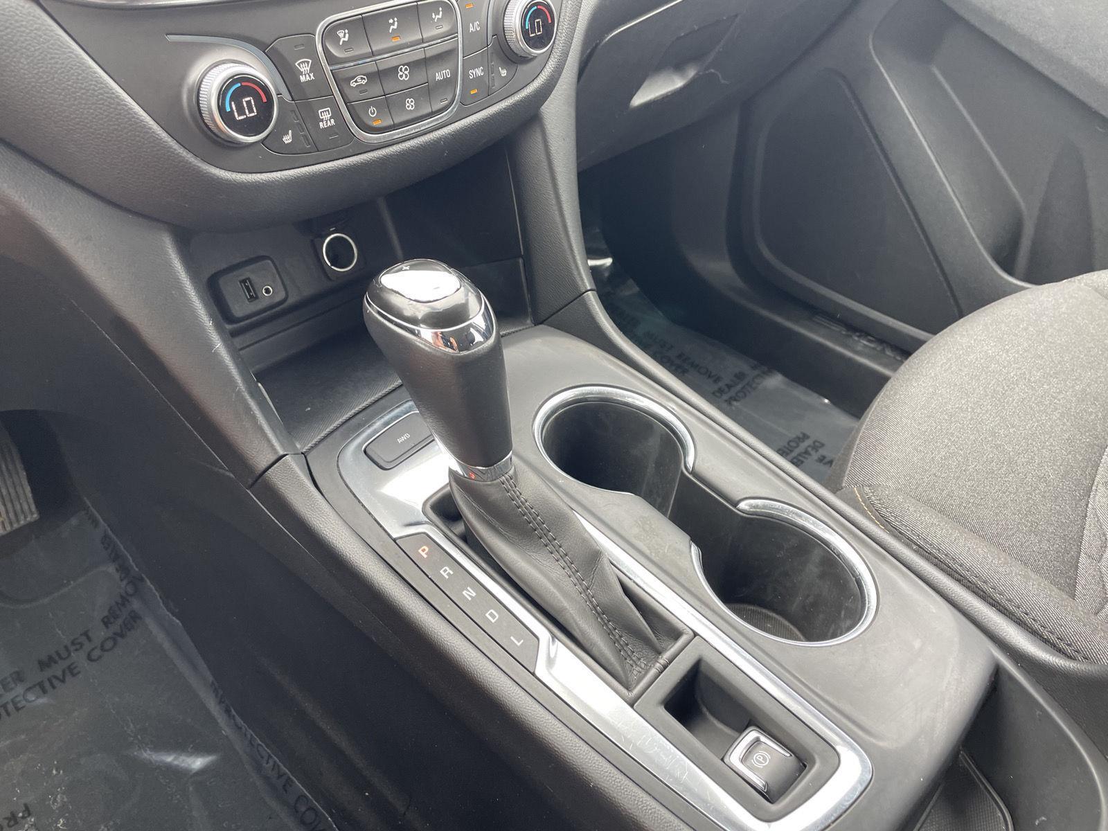 Vehicle photo 29