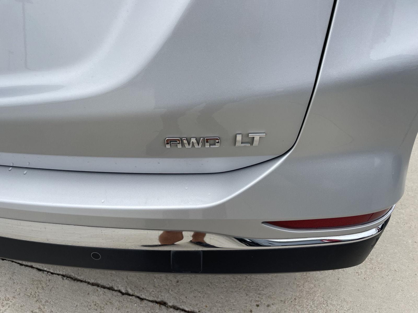 Vehicle photo 37