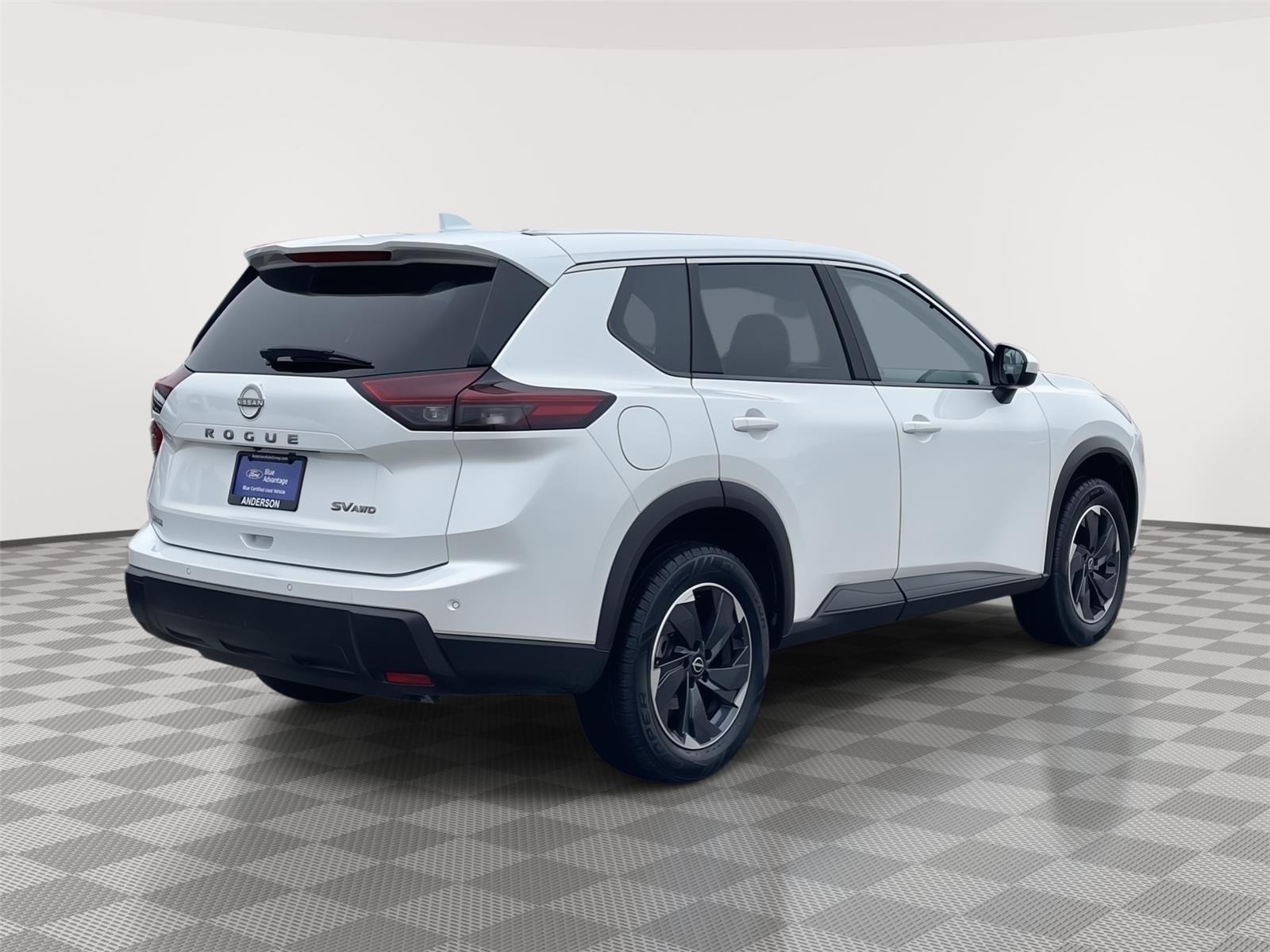 Vehicle photo 7