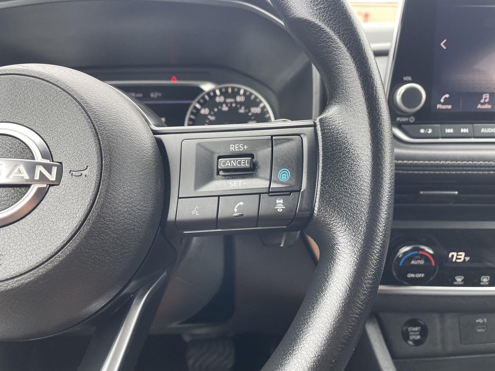 Vehicle photo 14