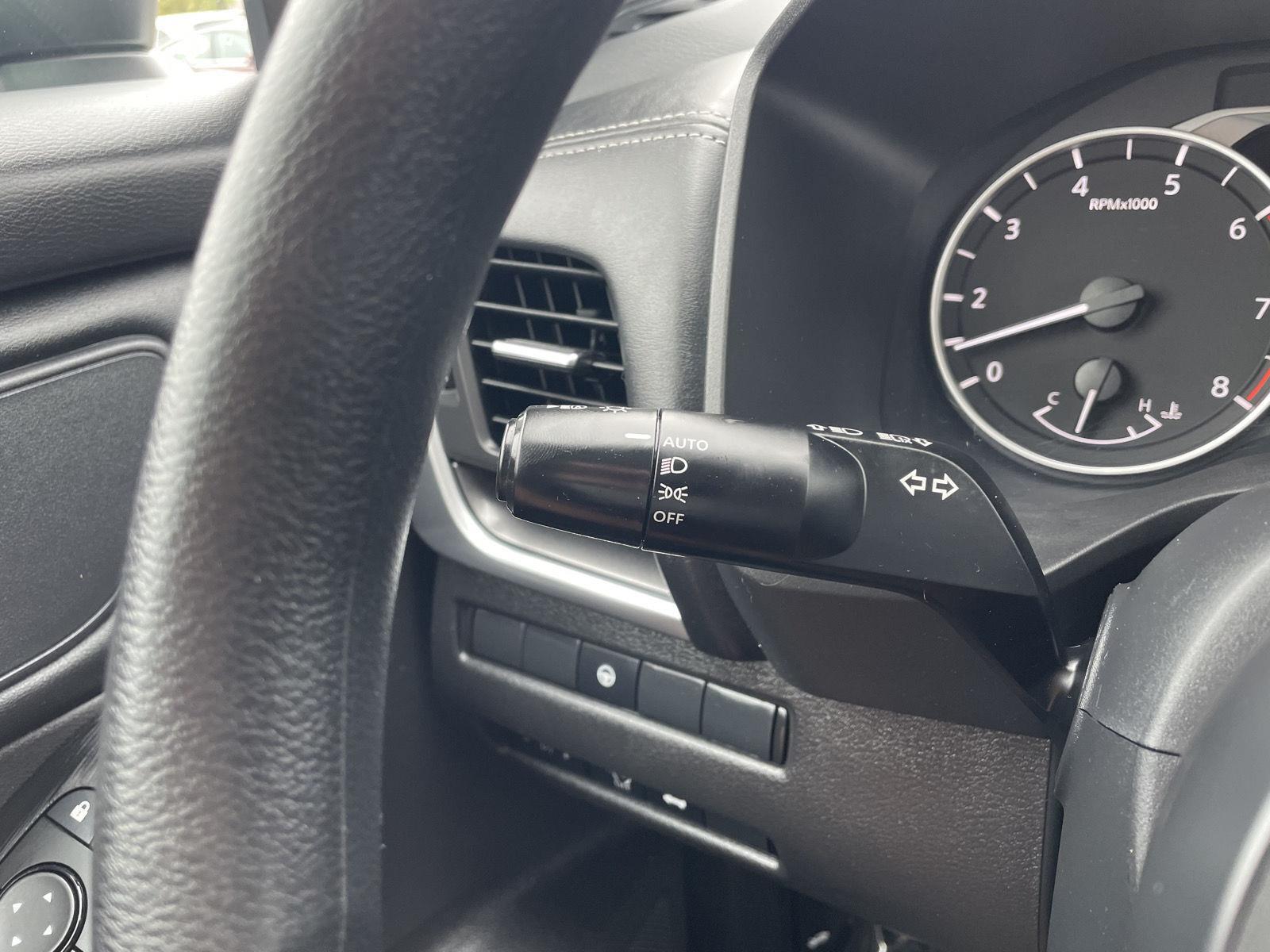 Vehicle photo 16