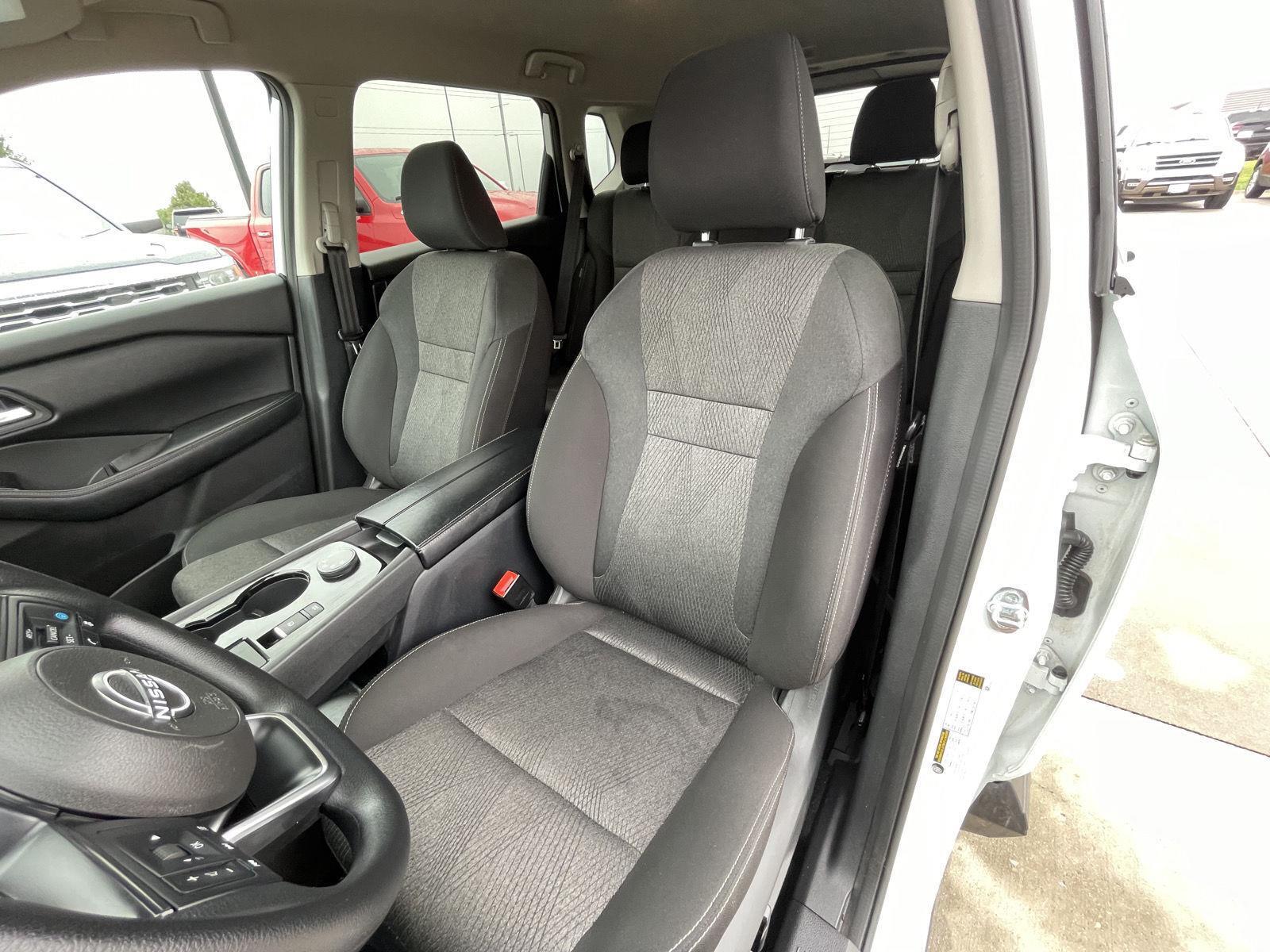 Vehicle photo 18