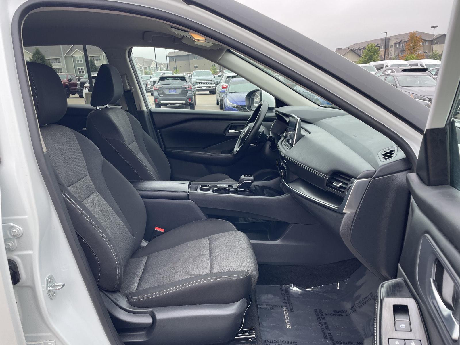 Vehicle photo 19