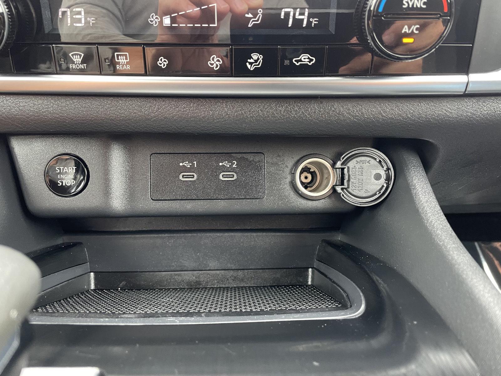 Vehicle photo 27