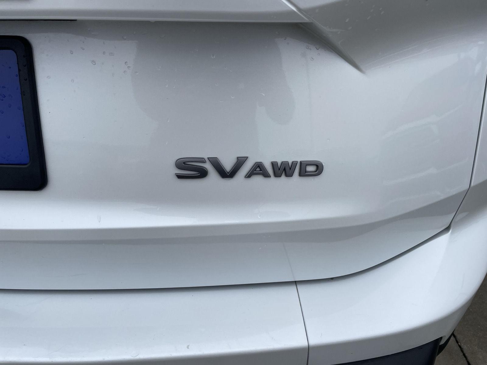 Vehicle photo 37