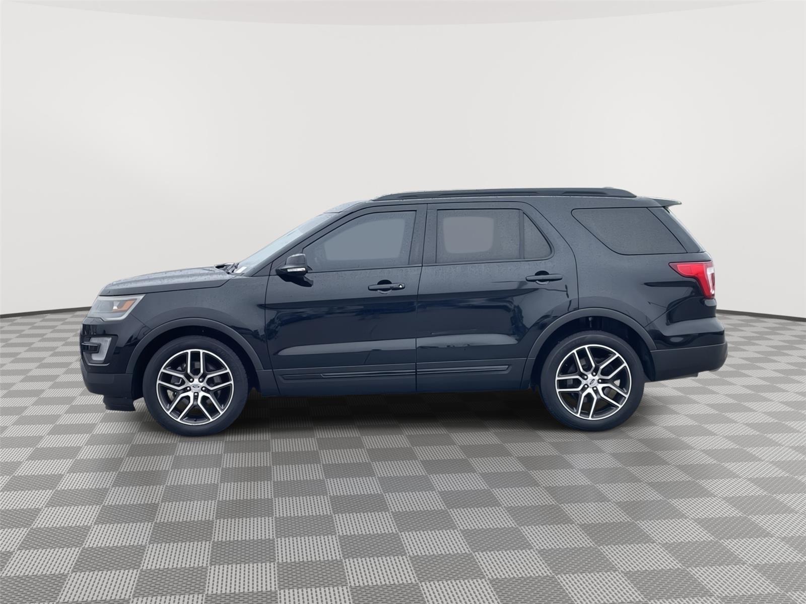 Vehicle photo 2