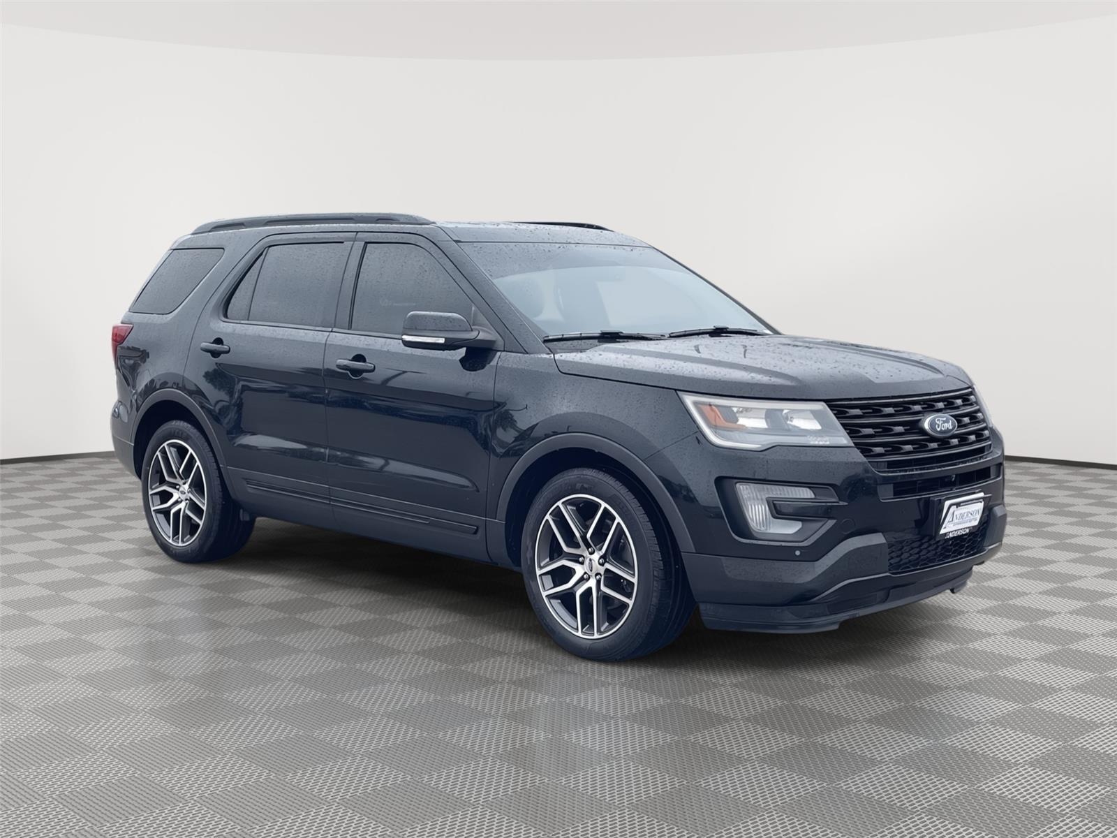 Vehicle photo 5