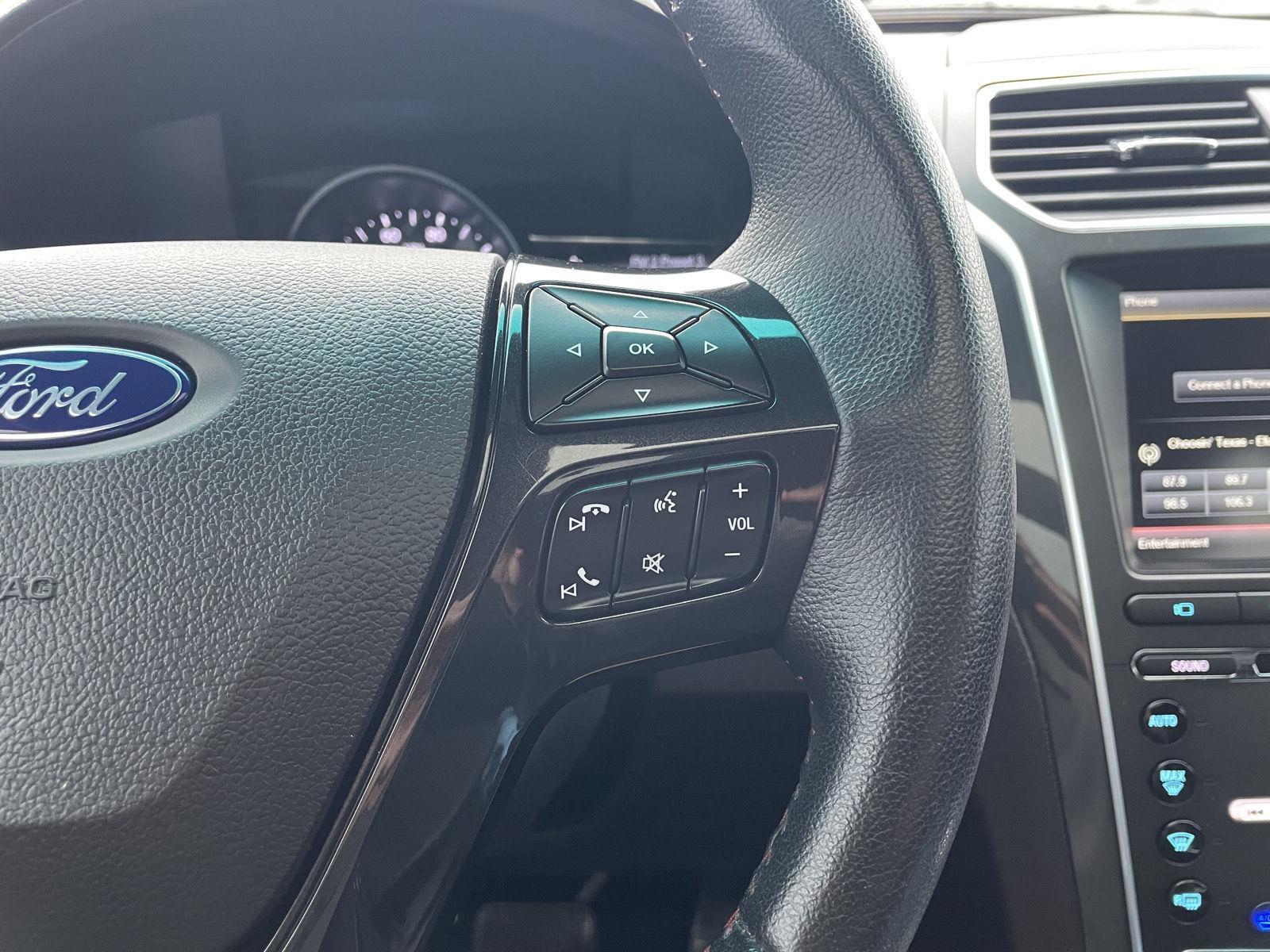 Vehicle photo 14