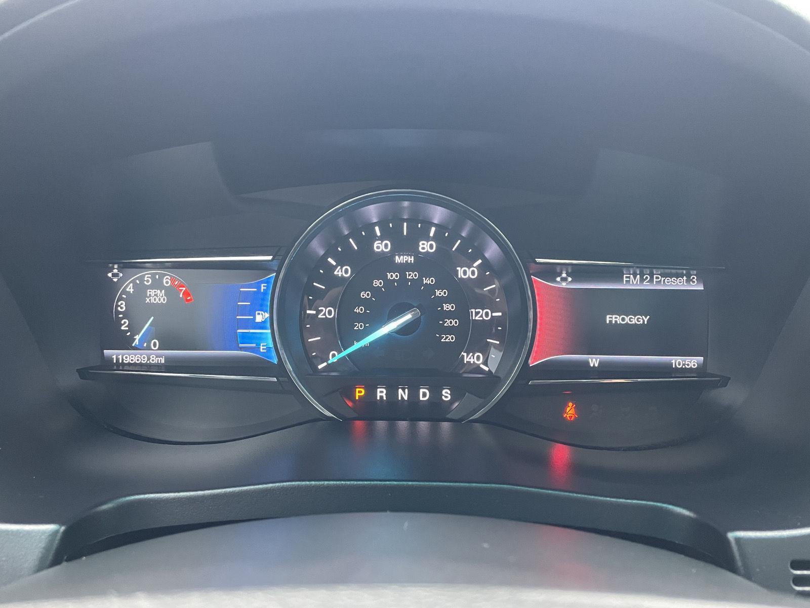 Vehicle photo 15