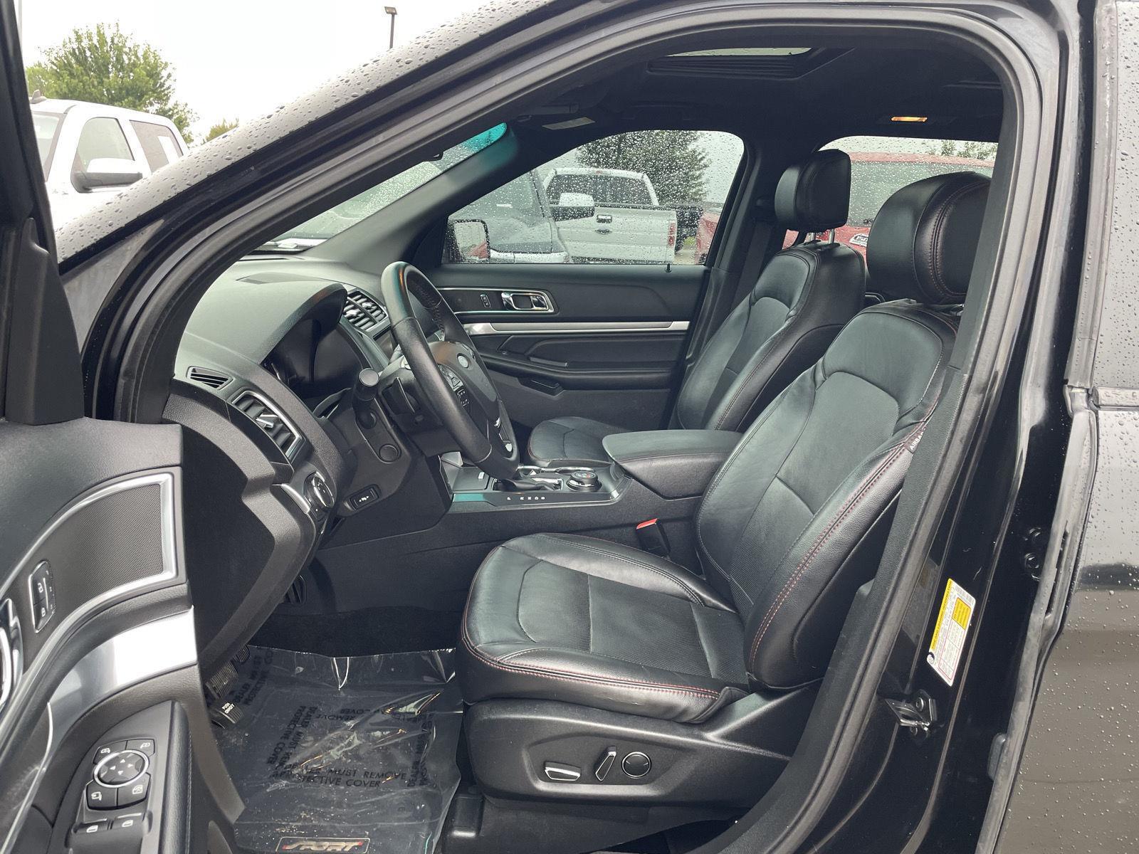 Vehicle photo 17
