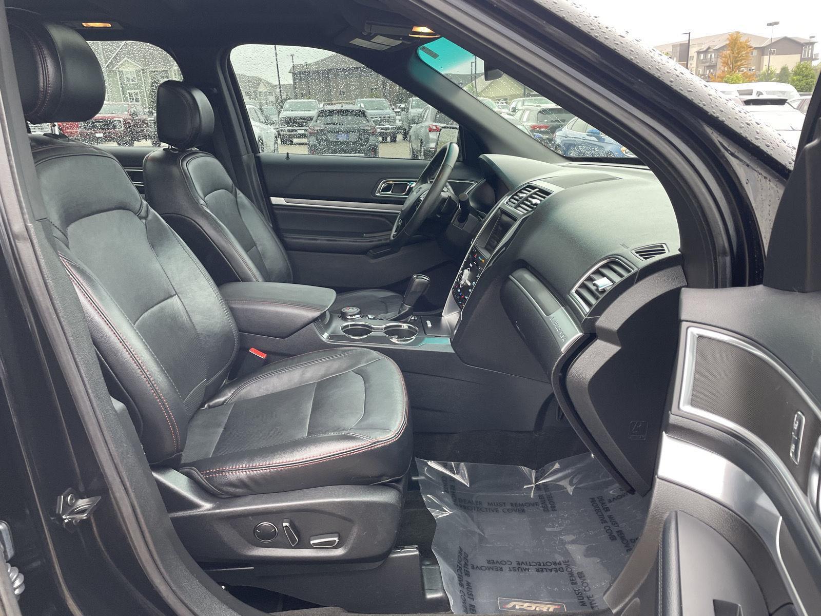 Vehicle photo 19