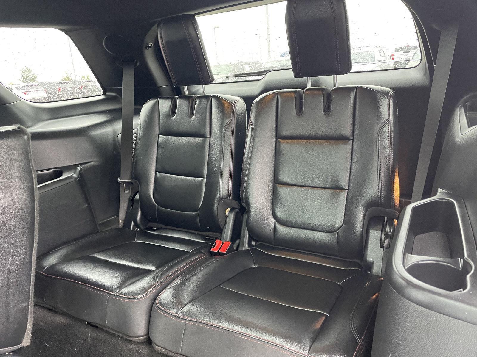 Vehicle photo 21