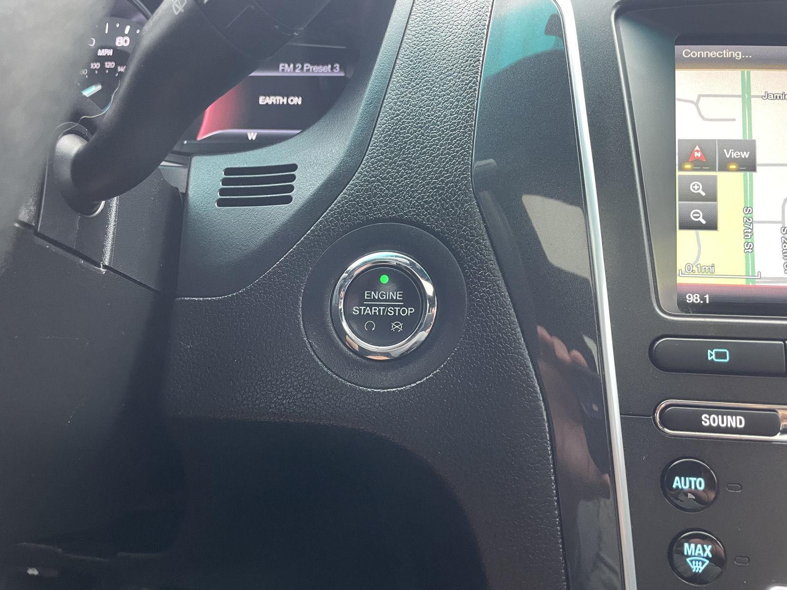 Vehicle photo 28