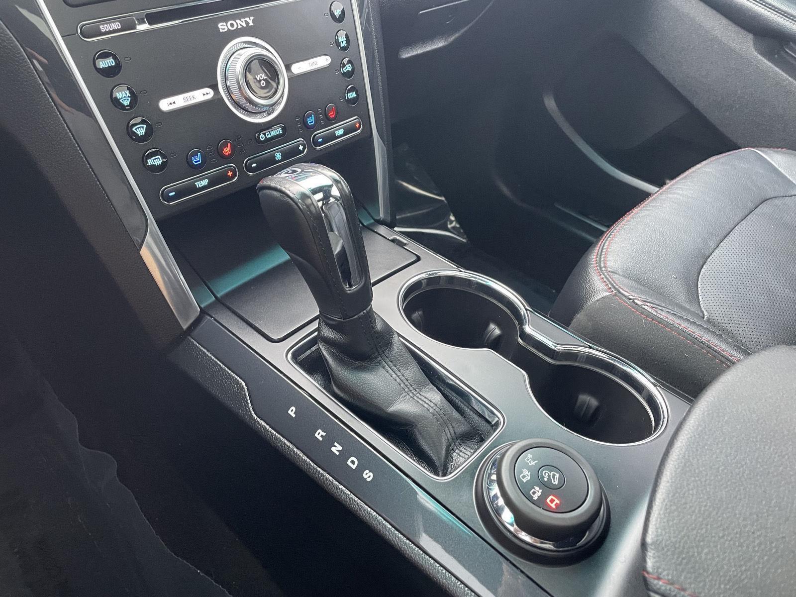 Vehicle photo 33