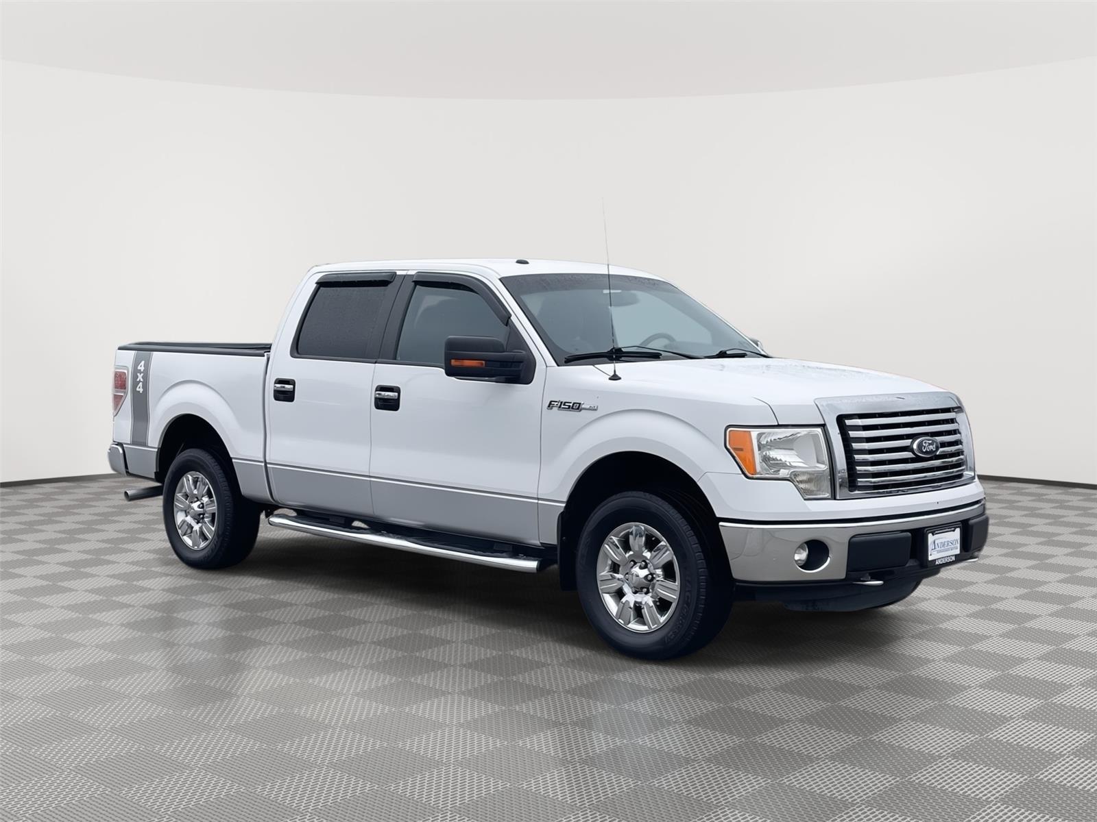 Vehicle photo 5