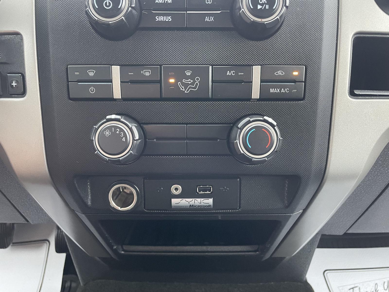 Vehicle photo 25