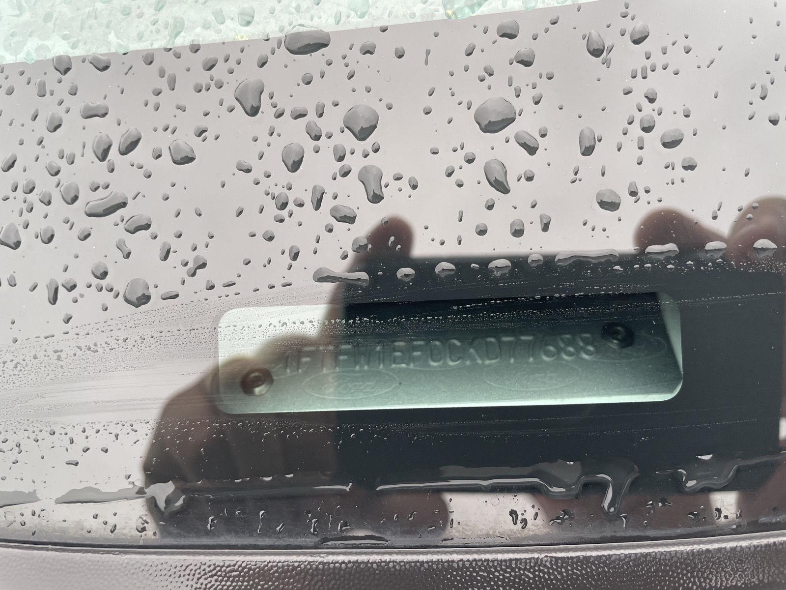 Vehicle photo 31