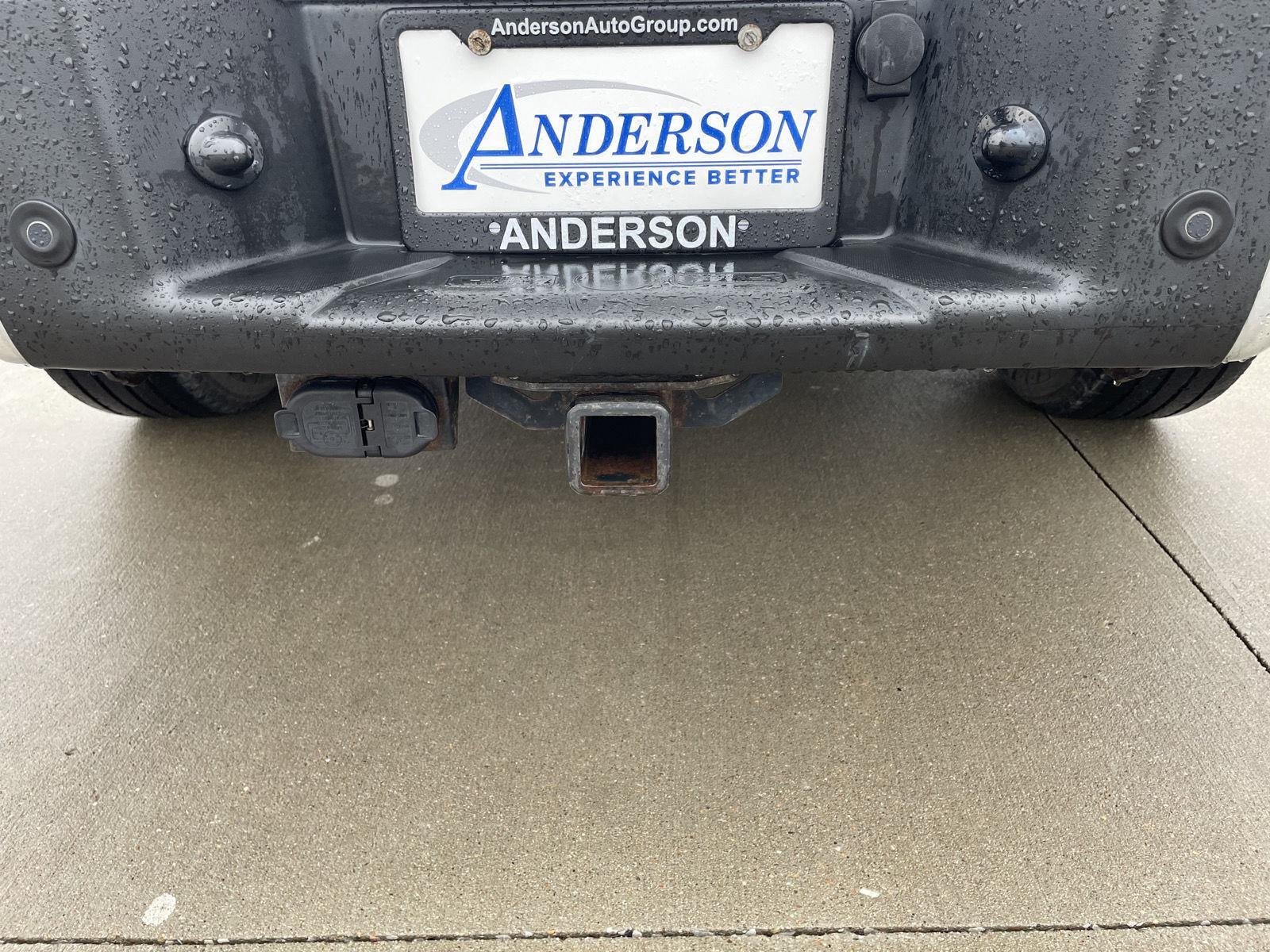 Vehicle photo 34
