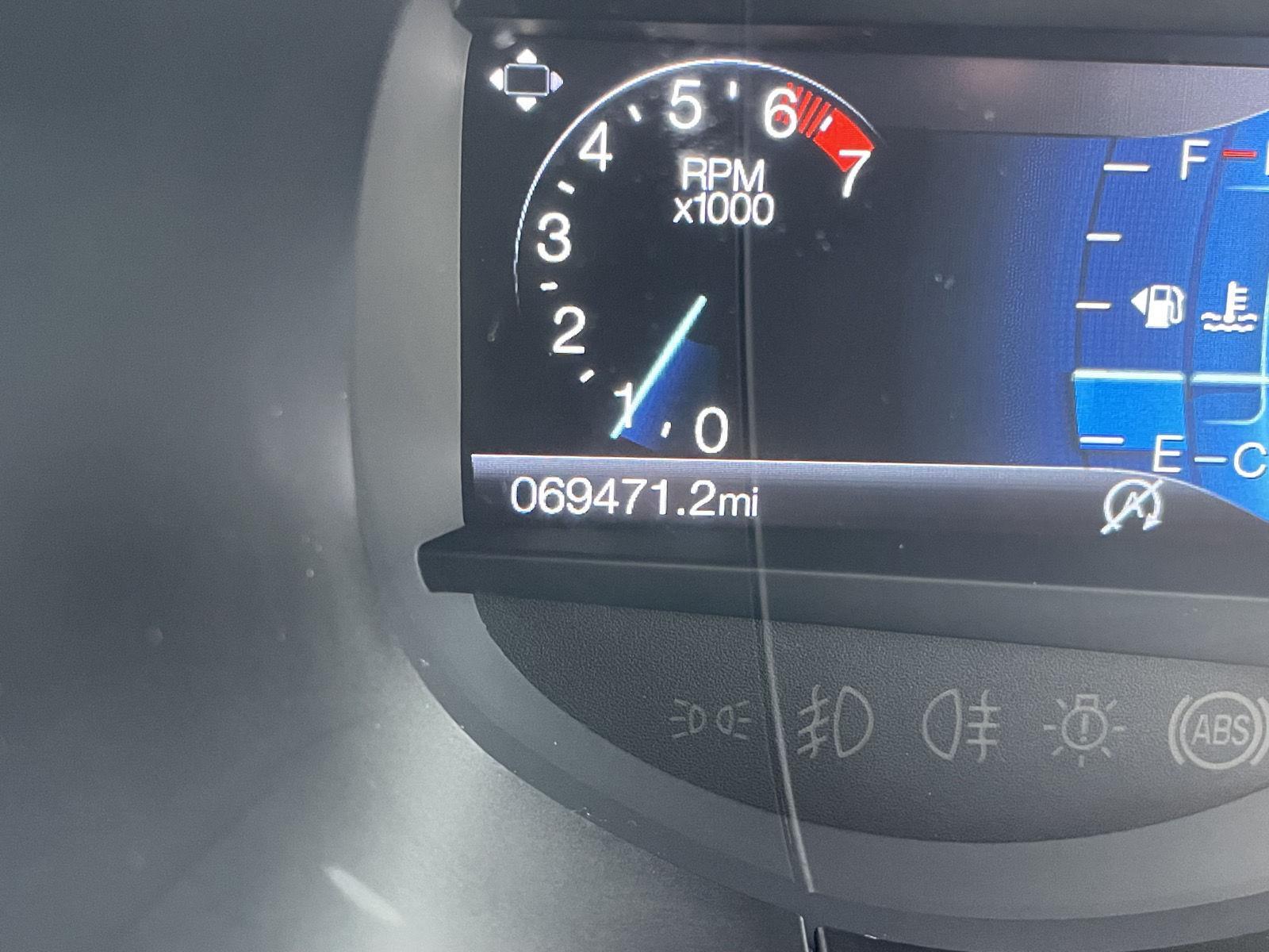 Vehicle photo 3