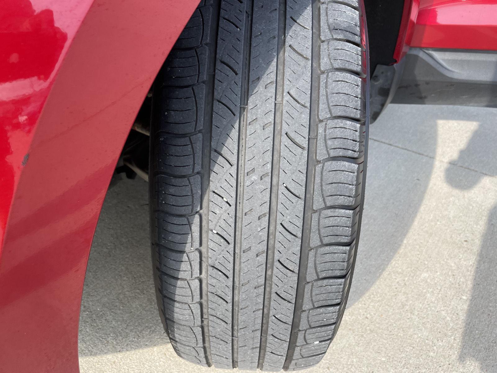 Vehicle photo 11