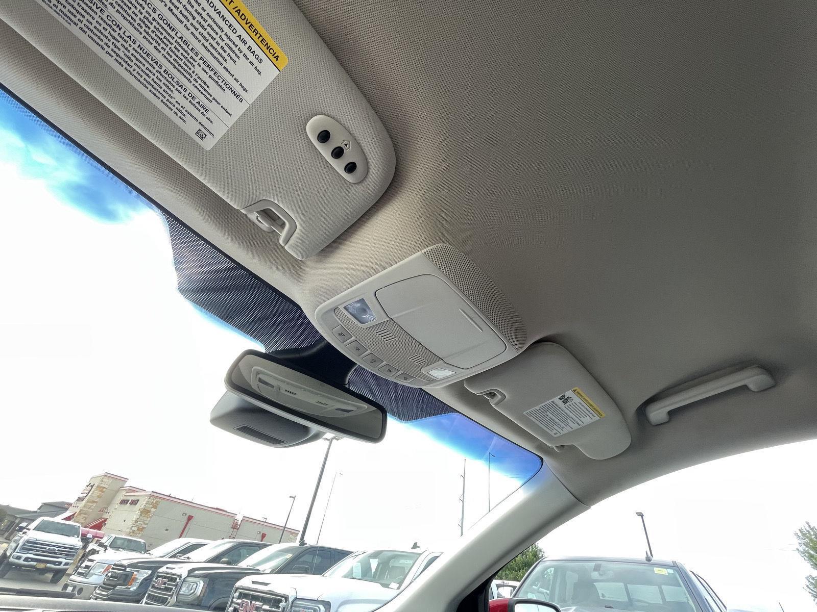 Vehicle photo 21